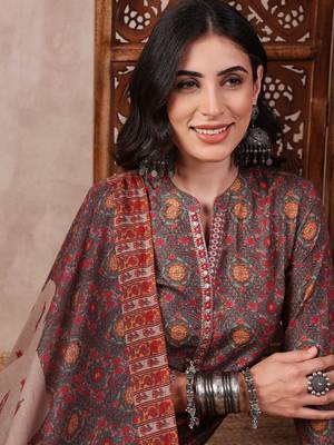 women green rayon blend floral printed straight kurta trouser with dupatta 2