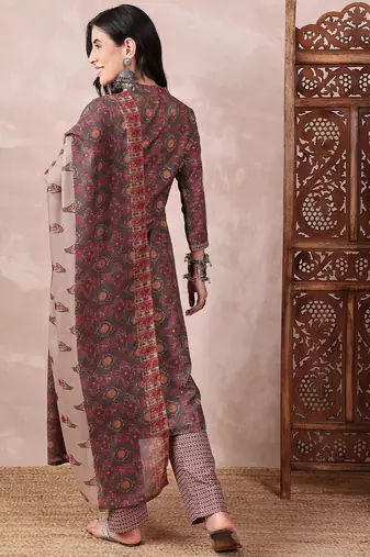 women green rayon blend floral printed straight kurta trouser with dupatta