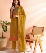 women mustard silk blend abstract woven design straight kurta trousers with dupatta
