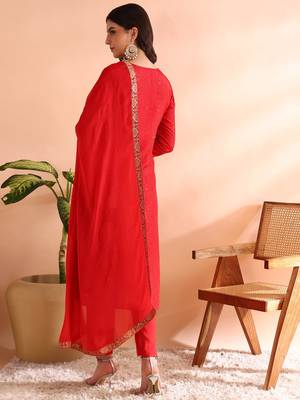 women red chanderi silk ethnic motifs woven design straight kurta trousers with dupatta 4
