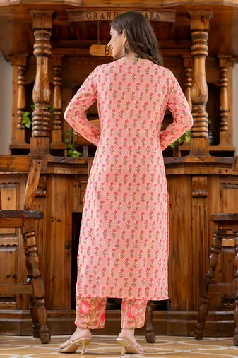 women pink rayon blend floral printed straight kurta trouser with dupatta