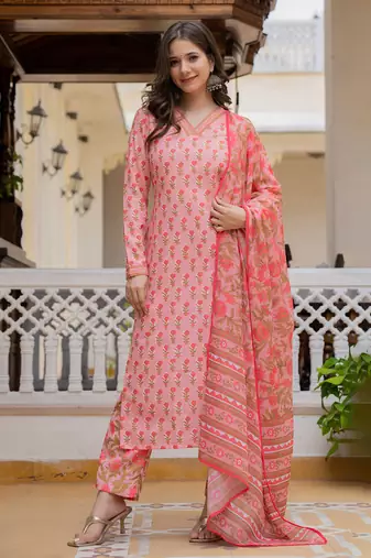 women pink rayon blend floral printed straight kurta trouser with dupatta