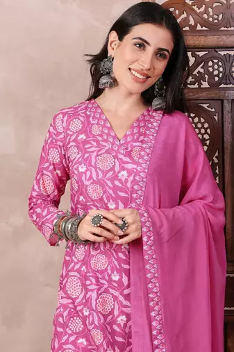 women pink rayon blend floral printed straight kurta salwar with dupatta