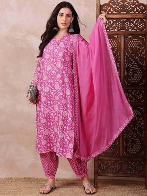 women pink rayon blend floral printed straight kurta salwar with dupatta 3