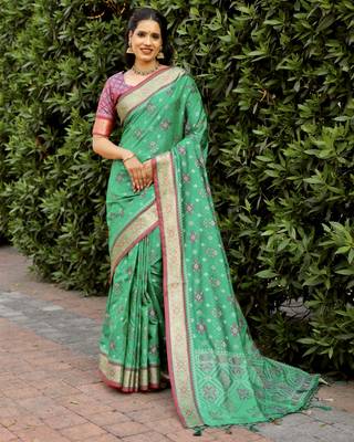 Women Green Ikkat Patola Silk Woven Zari Border Rich Pallu Saree With Blouse For Women 1