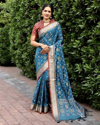 Women Teal Ikkat Patola Silk Woven Zari Border Rich Pallu Saree With Blouse For Women 1