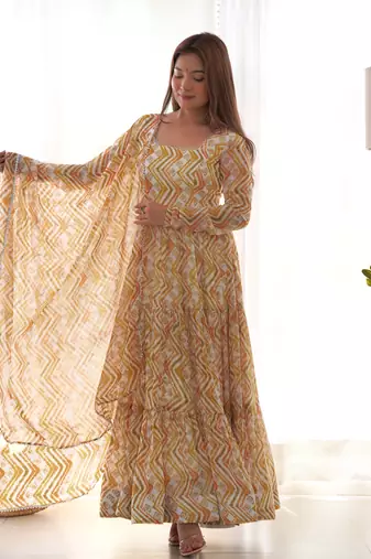 Fox Georgette Zigzag Print Fabric Fully Flair Anarkali Kurti With Dupatta Pent