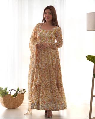 Fox Georgette Zigzag Print Fabric Fully Flair Anarkali Kurti With Dupatta Pent 5