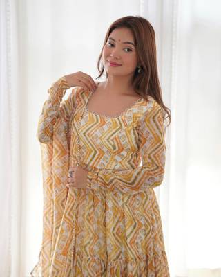 Fox Georgette Zigzag Print Fabric Fully Flair Anarkali Kurti With Dupatta Pent 7