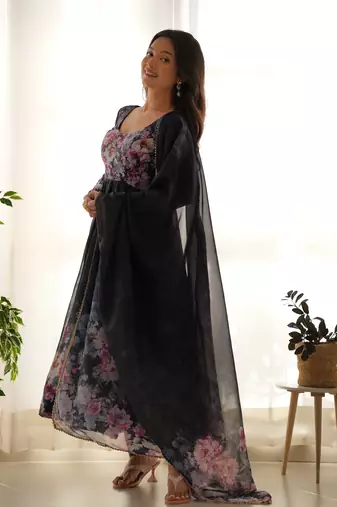 Organza Silk Fabric Fully Flair With Canvas Patta Attached Padded And Zipper Gown Dupatta And Pent