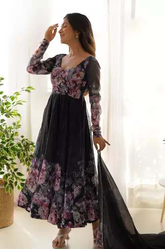 Organza Silk Fabric Fully Flair With Canvas Patta Attached Padded And Zipper Gown Dupatta And Pent