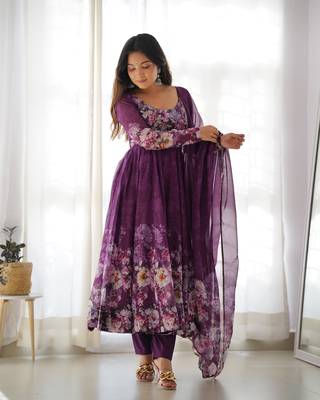 Soft Organza Silk Fabric Fully Flair Kali Pattern With Canvas Patta Attached Padded And Zipper Gown Dupatta And Pent 3