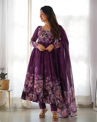 Soft Organza Silk Fabric Fully Flair Kali Pattern With Canvas Patta Attached Padded And Zipper Gown Dupatta And Pent 4