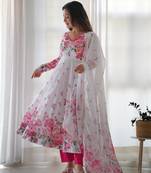 Soft Organza Silk Fabric Fully Flair Kali Pattern Anarkali Kurti With Dupatta And Pent