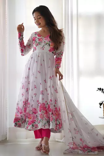Soft Organza Silk Fabric Fully Flair Kali Pattern Anarkali Kurti With Dupatta And Pent