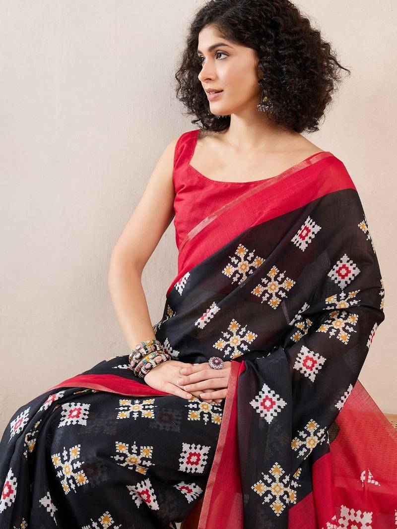 women black linen blend geometric printed saree