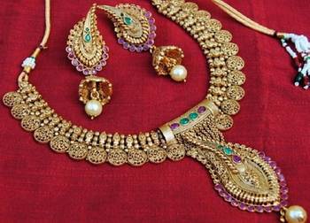 Multicolor gold designer necklace set 1