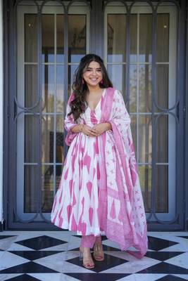 Hazzle Purple Cotton Printed kurta Suit Set 1