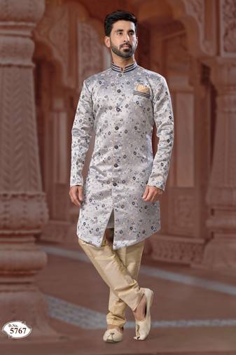 Havy indowestern sherwani set with thred work &  fancy botton