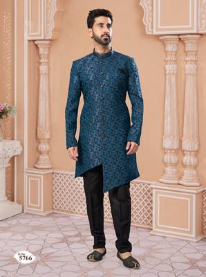 Havy indowestern sherwani set with thread, star work & zari work with fancy botton 1