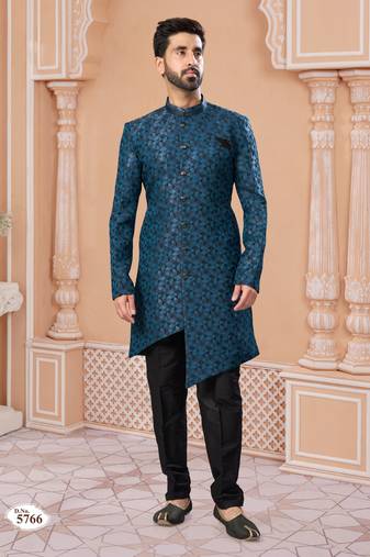Havy indowestern sherwani set with thred, star work & zari work with fancy botton