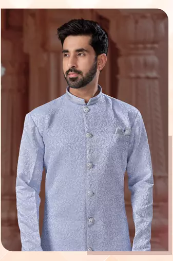 Havy indowestern sherwani set with thread work & fancy botton