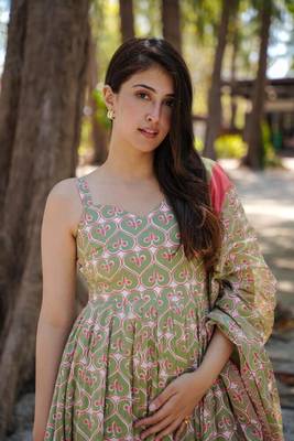 Green Cotton Printed Kurta Suit Set 2