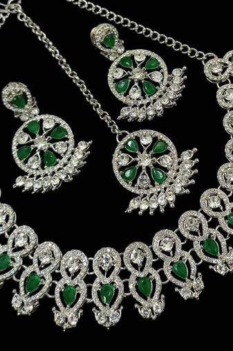 Neacklesh  set .moti  ,kundan