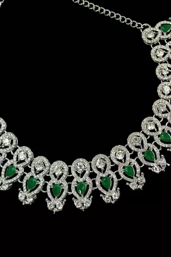 Neacklesh  set moti  kundan