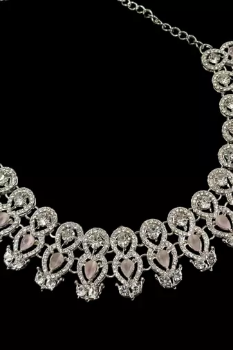 Neacklesh  set moti  kundan