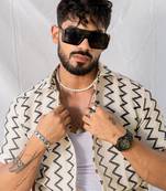 White black zig zag half sleeve crochet shirt ( shell button )