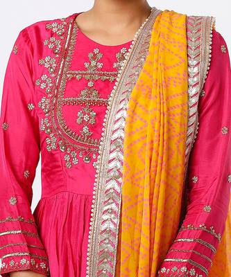 Magenta hand embroidered anarkali set 3