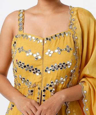 Mustard hand embroidered kurta set 4