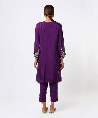 Purple hand embroidered kurta set 2