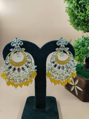   Traditional earrings for wo  and girls 1