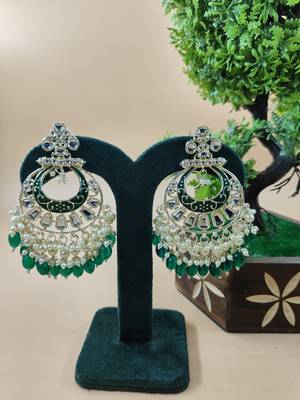   Traditional earrings for wo  and girls 1