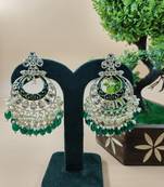   Traditional earrings for wo  and girls