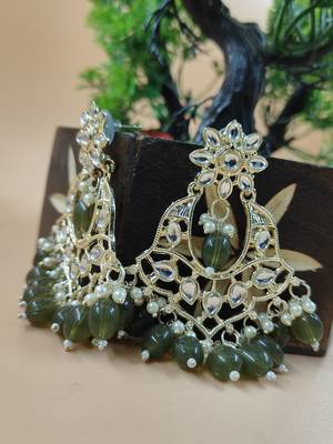   Gold Plated Traditional Kundan Pearl Chandbali Earrings For Wo  And Girls 3