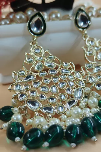   Beautiful Green Color Gold Plated Pearl Earrings for Wo  and Girls