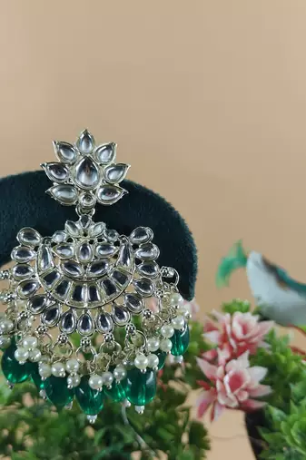   Traditional Chandbali earrings for wo  and girls