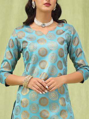 Women's silk blend self designed straight kurta pant with dupatta set 3