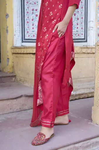 Vredevogel  women kurta and pant sets viscose rayon silk blend with neck handwork