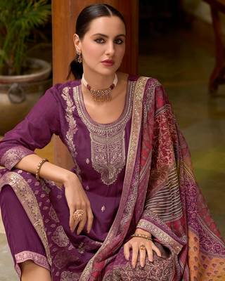 Vredevogel  viscose self jacquard women kurta and trouser duppata set 3