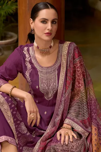 Vredevogel  viscose self jacquard women kurta and trouser duppata set