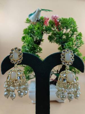   Traditional Jhumki Earrings For Wo 's 2