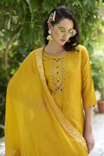Vredevogel  women kurta and pant sets viscose rayon silk blend with neck handwork