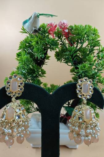  Traditional Jhumki Earrings For Wo 's