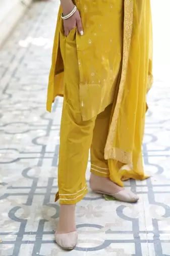 Vredevogel  women kurta and pant sets viscose rayon silk blend with neck handwork