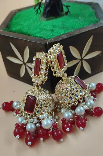  Traditional Jhumki Earrings For Wo 's