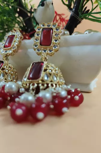   Traditional Jhumki Earrings For Wo 's